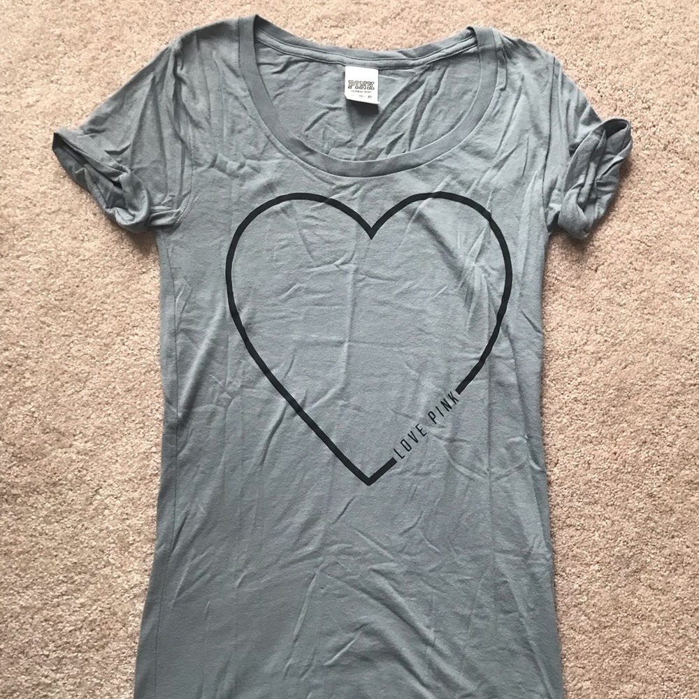 ⭐️4 for$20⭐️EUC PINK by Victoria’s Secret TShirt size XS